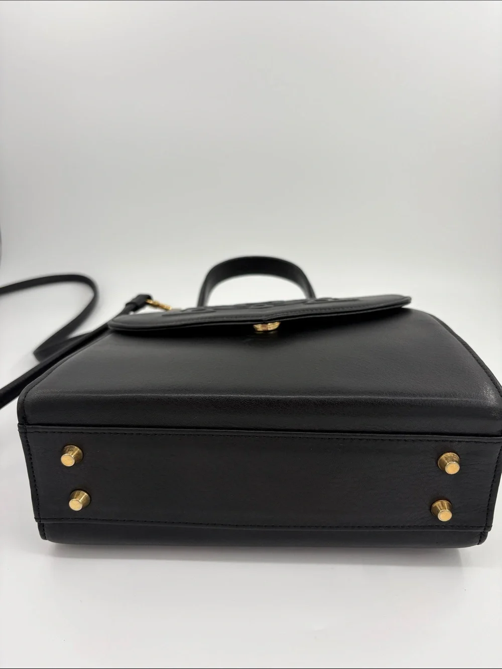 Mela Schon classic black